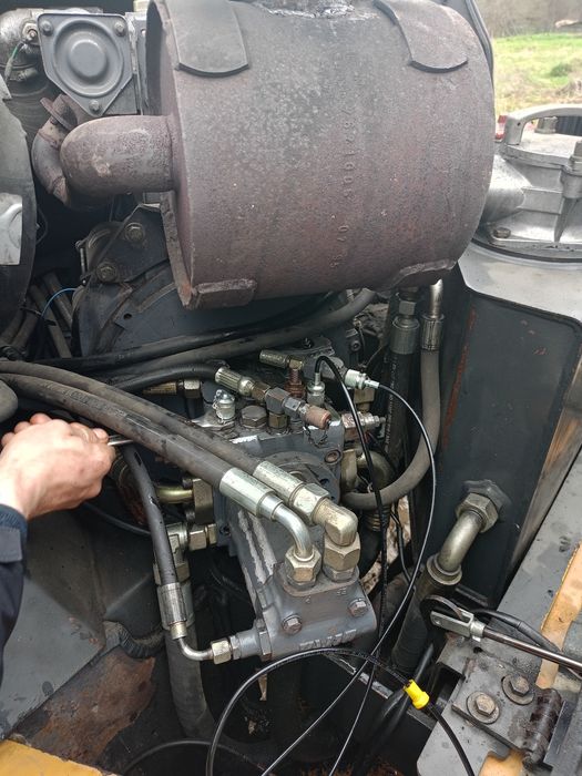 Ремонт гідравліки погрущика екскаватора котка,насоса,гідромотора