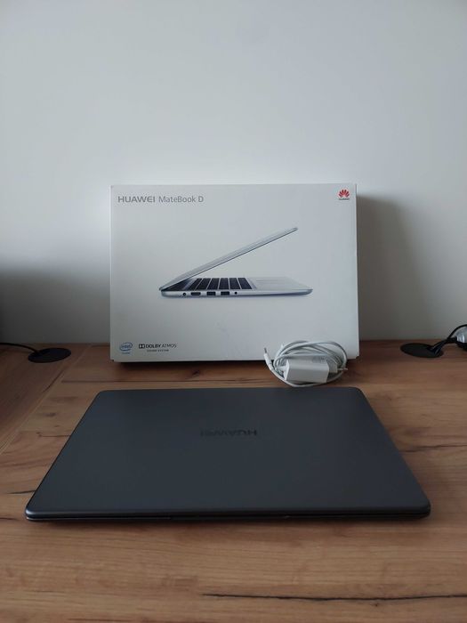 Laptopa Huawei MateBook D15.6 i5, 16 GB RAM, MX 150, SSD