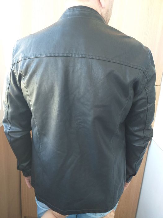 продам  чоловічу осінню курточку курточку