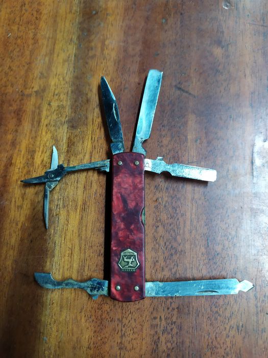 Продам ножі комплектом.