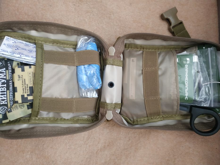 Аптечка військова
