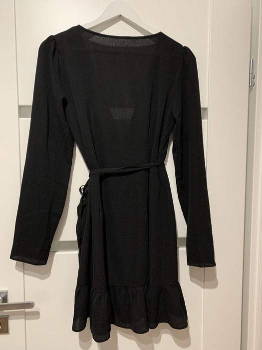 Asos czarna kopertowa mini sukienka M/L