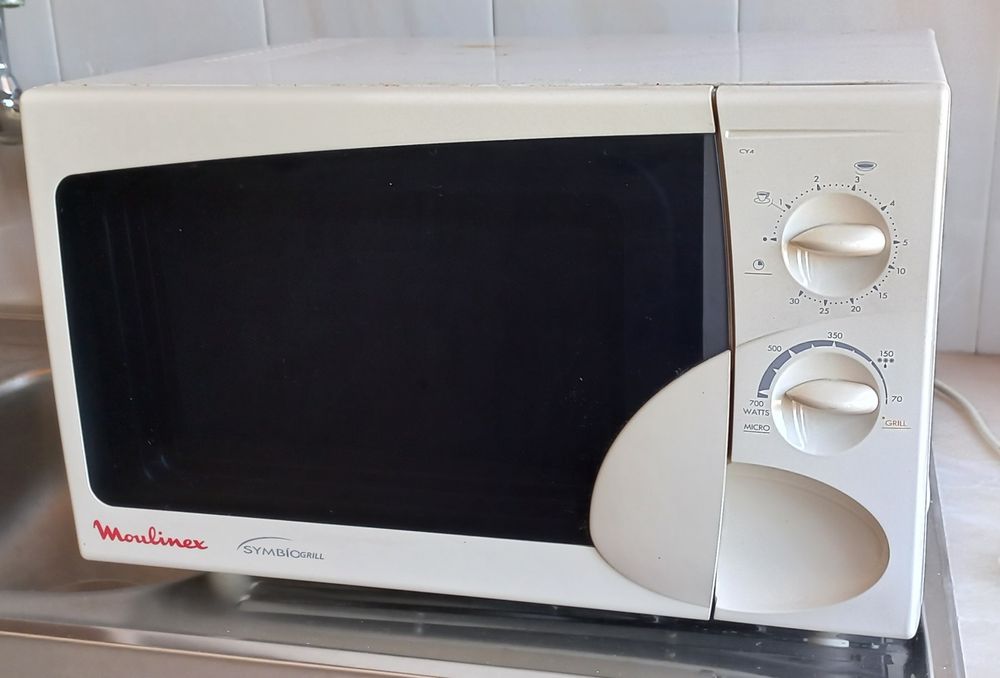 Microondas Moulinex com Grill