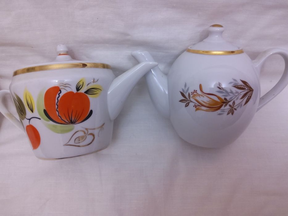 Ваза,чайники,масленка,