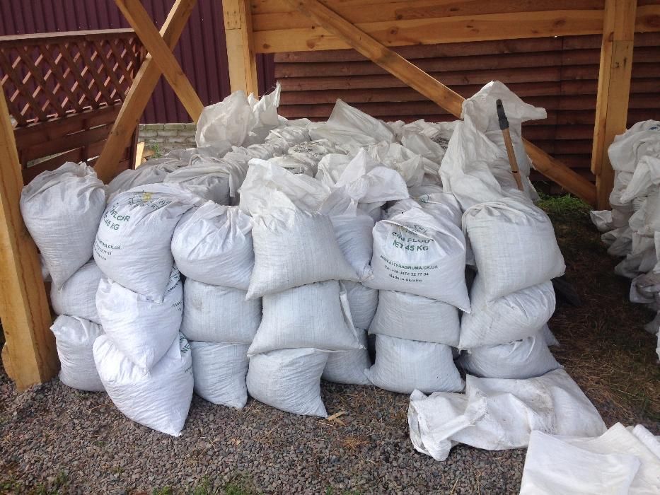 Щебінь, пісок, гранвідсів