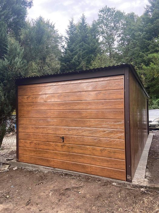 Garaż blaszany 3.5x6 nowoczesny drewnopodobny