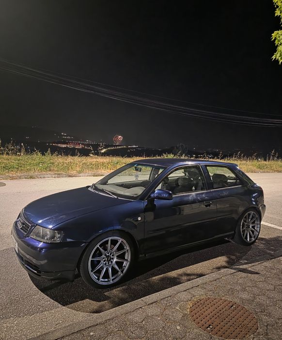 Audi A3 8L 1.9TDI

Carro muito fiável, económico e bem estimado. Ideal para quem conhece este motor e procura um carro pronto a ci