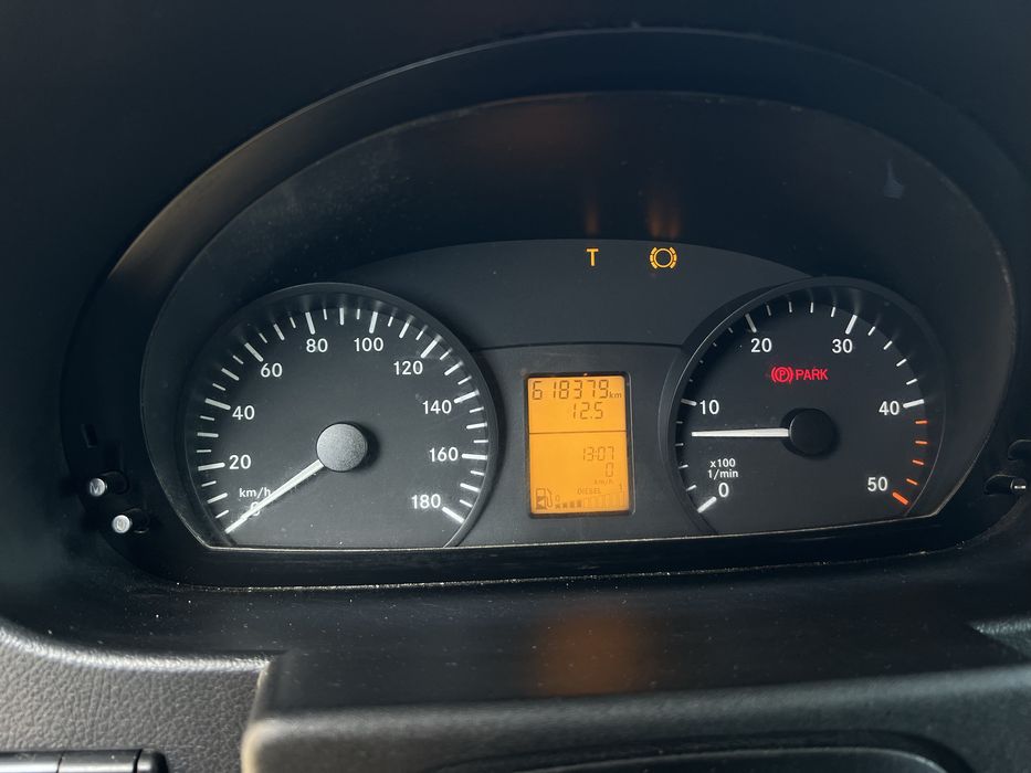 Mercedes-Benz  Sprinter