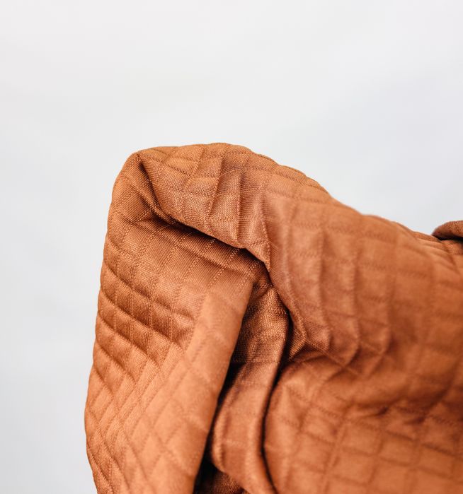 Brązowa pikowana bluza z kapturem L 40