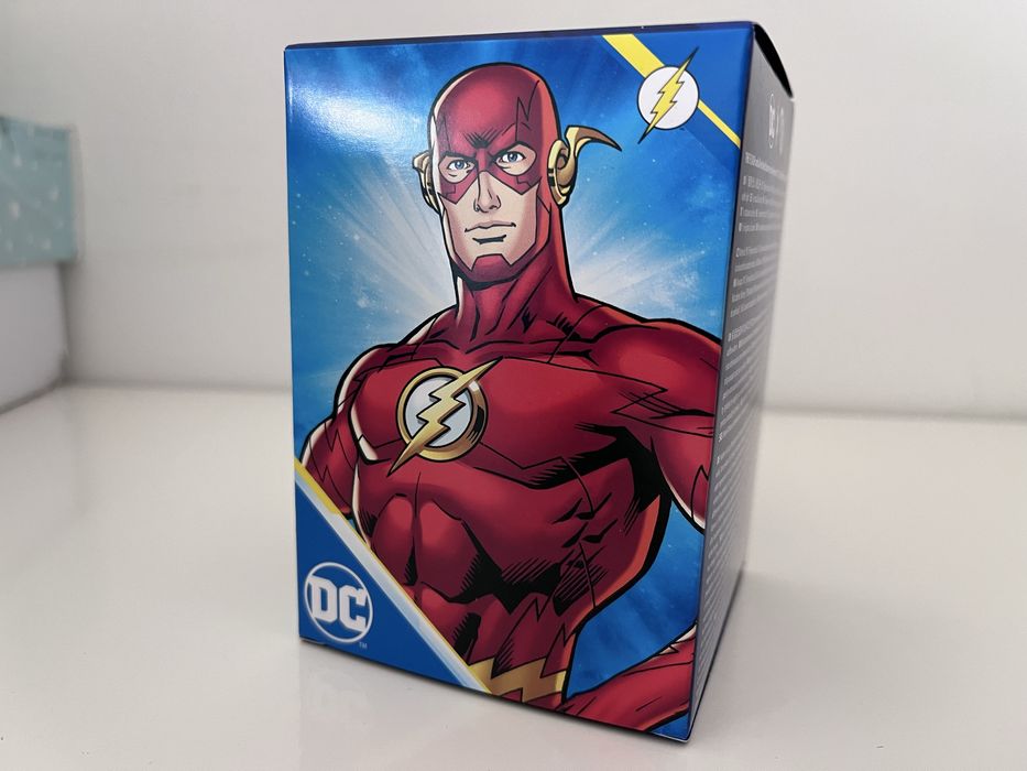 Bonecos DC Comics na Caixa