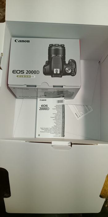 Kit Maquina Fotografica CANON EOS 2000D + 18-55 mm f/3.5-5.6 DC (APS-C
