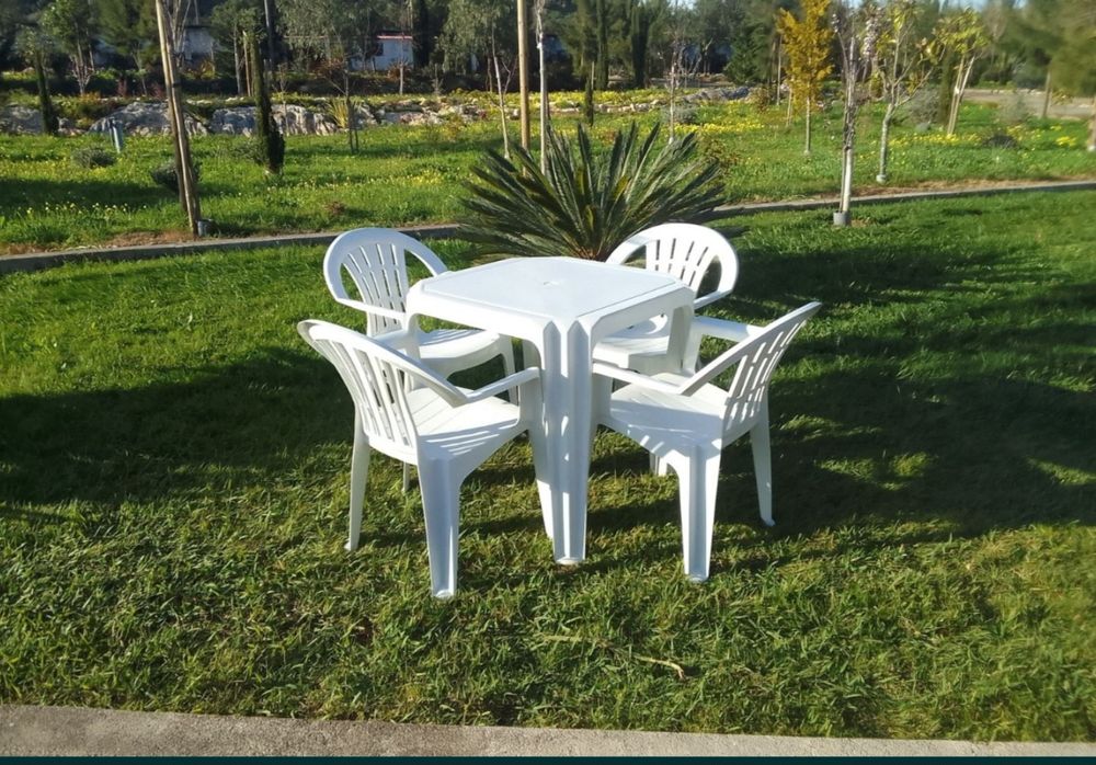 Aluguer de mesas e cadeiras 40 pessoas