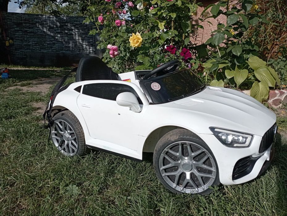 Автомобіль іграшковий