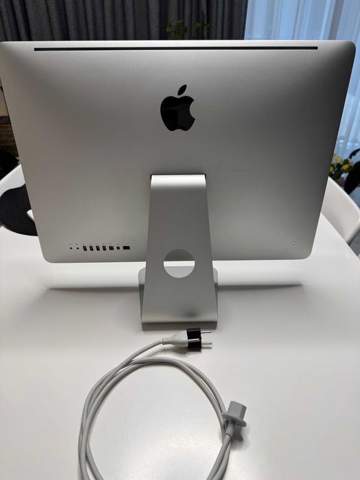 iMac 21.5 Mid 2010 SSD 512GB Intel i3 гарний стан