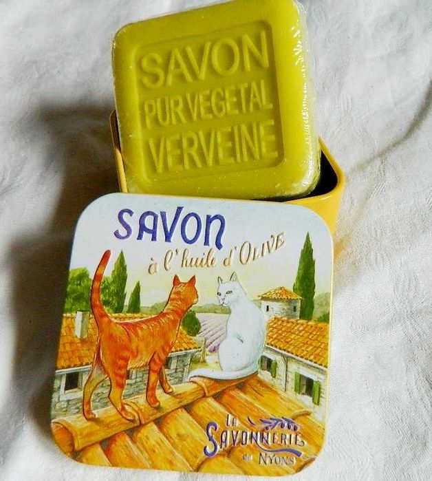 Francuskie perfumowane mydełko w ozdobnej puszce z kotkami