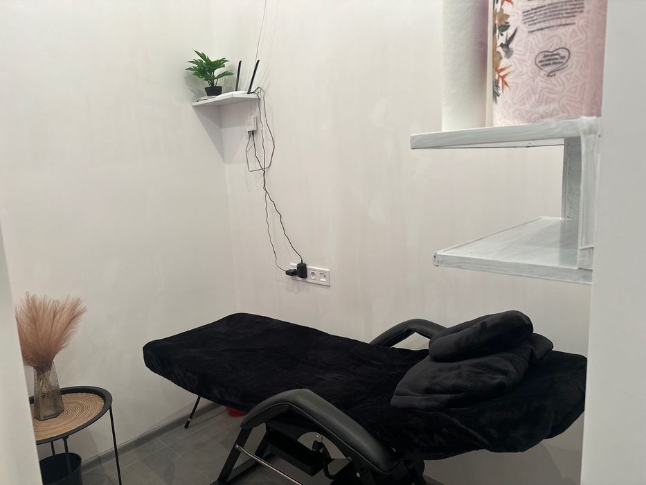 Оренда кушетки в салоні краси