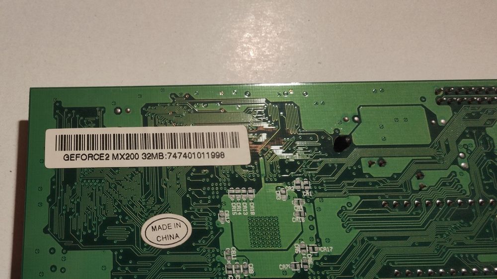Karta graficzna GeForce MX200 32MB  retro