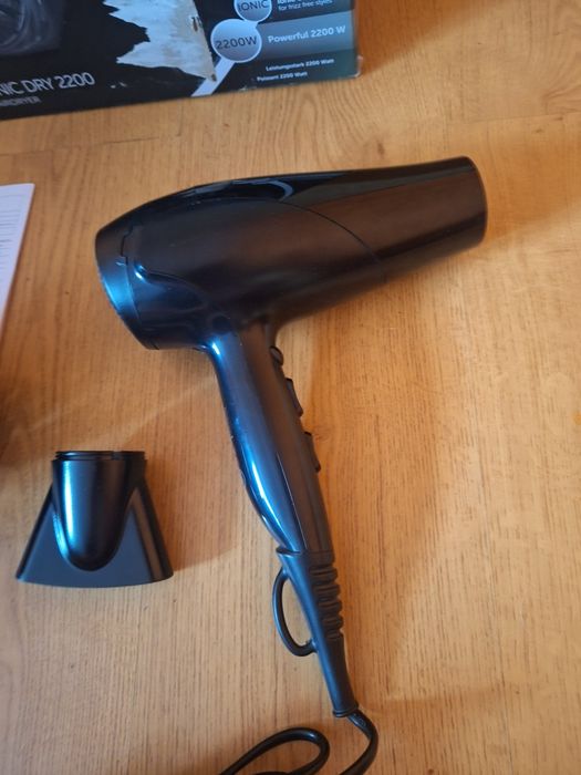 Remington IONIC DRY Suszarka do włosów 2200W