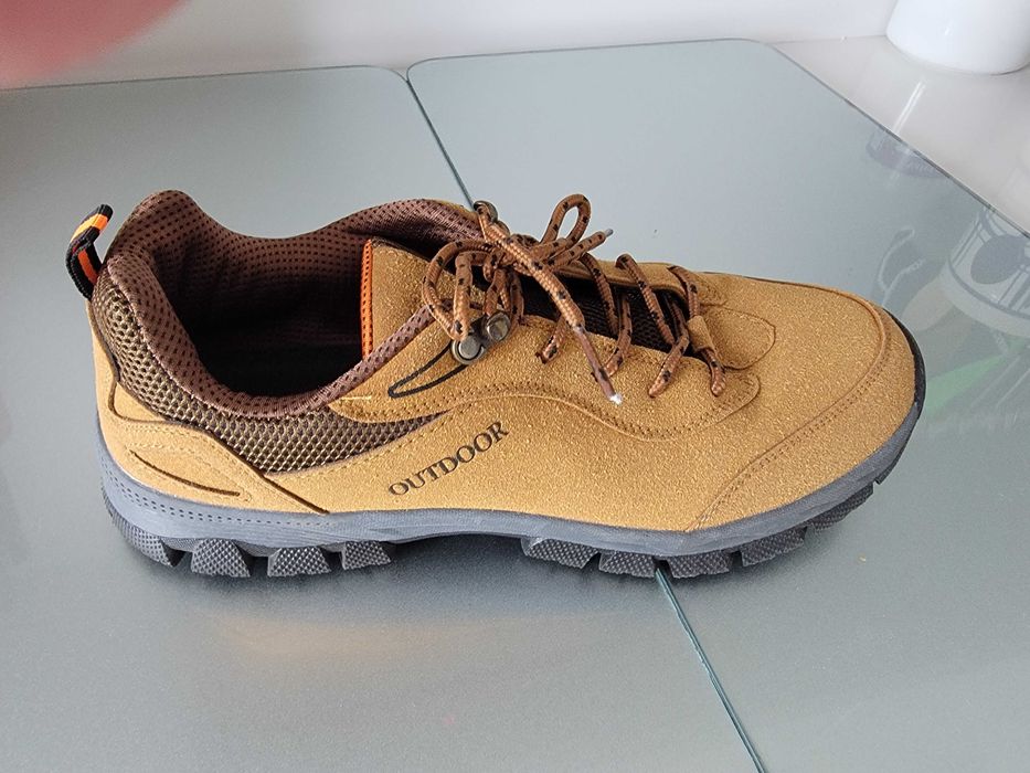 Sapatos passeio em camurça beijes, tamanho 44 em muito bom estado