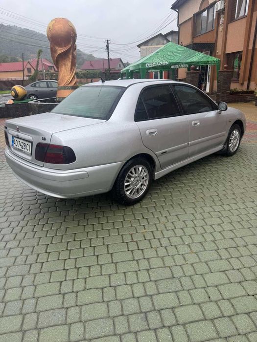 Mitsubishi Carisma