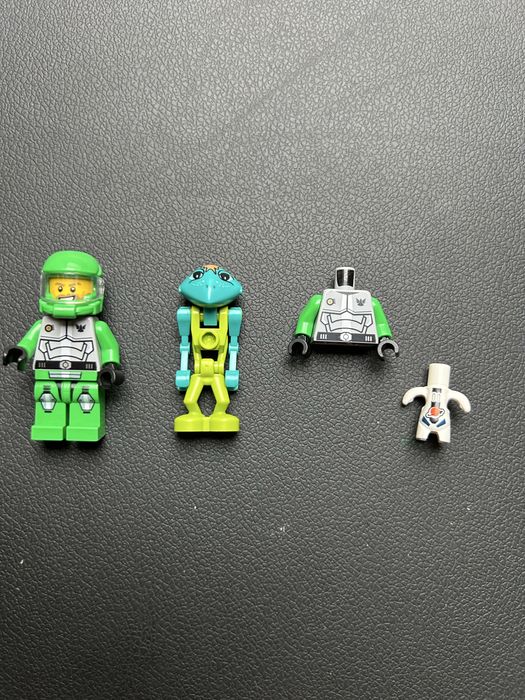 Lego space figurki