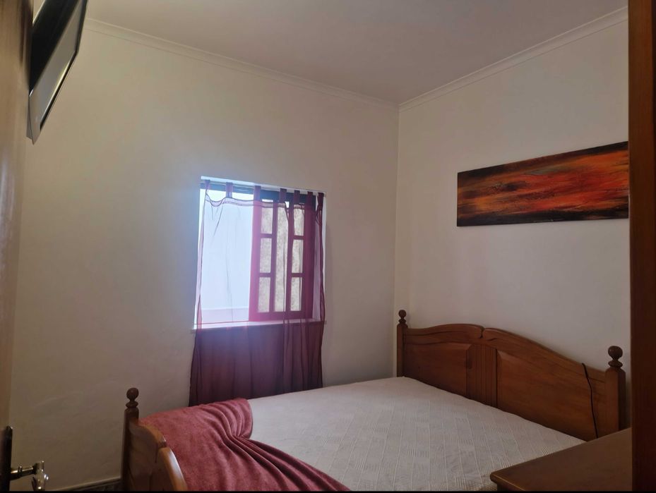 Alugo Apartamento  em Aljezur - Professores (300 metros da escola)