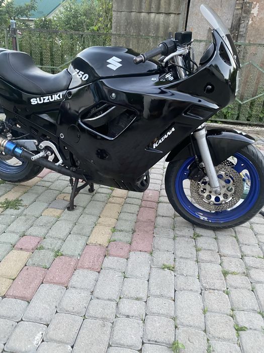 Suzuki katana 750