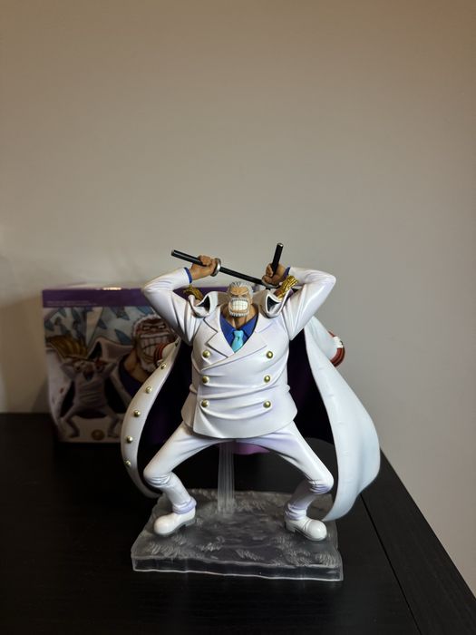 One Piece Monkey.D.Garp Figura