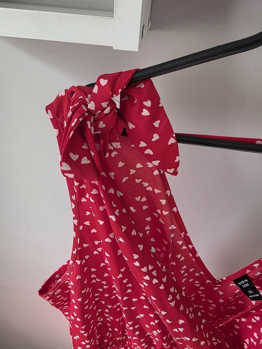 Dziewczęca sukienka zwiewna w serduszka Plus Size