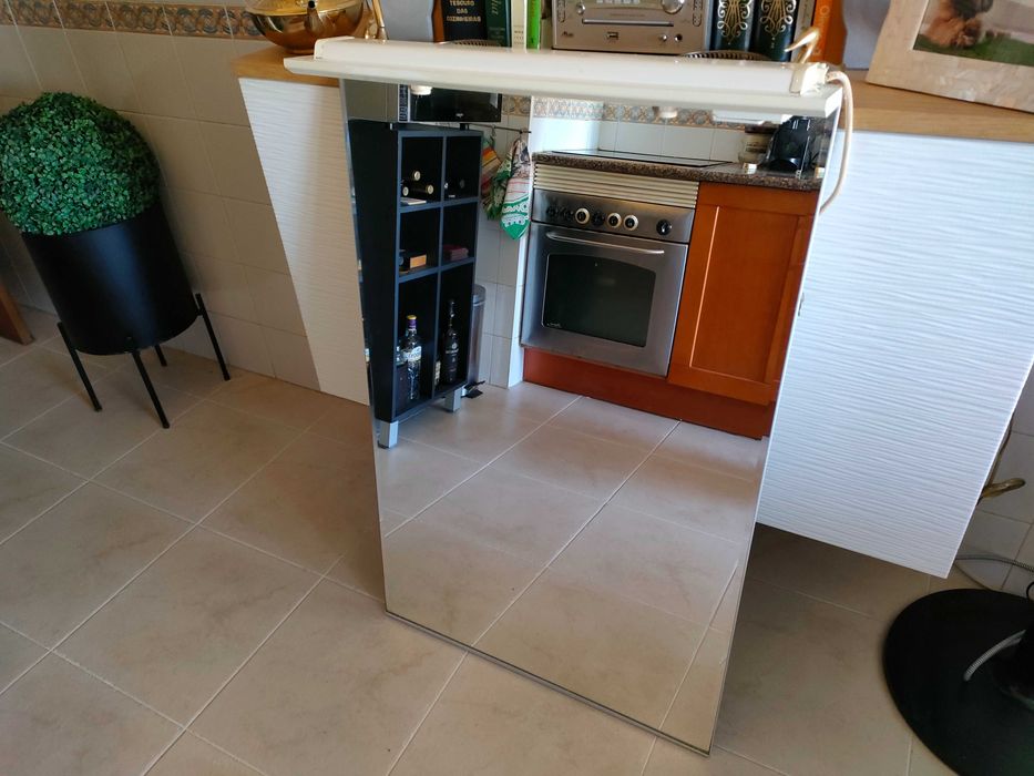 Espelho para WC com luz e tomada