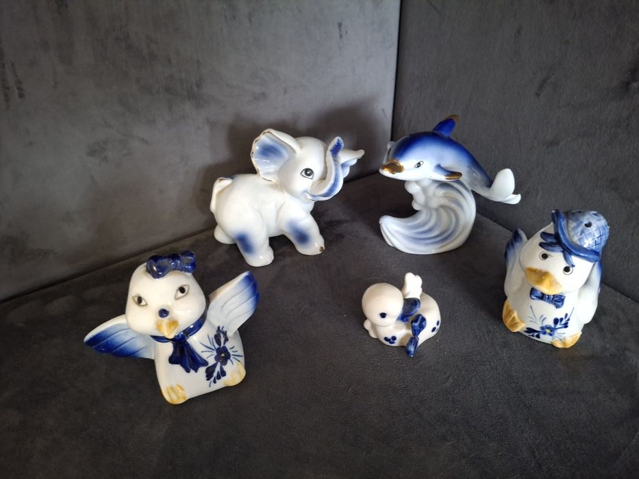 Figurki. Porcelana. Prl.