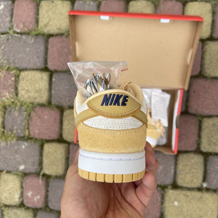 Жіночі кросівки Nike Dunk Low