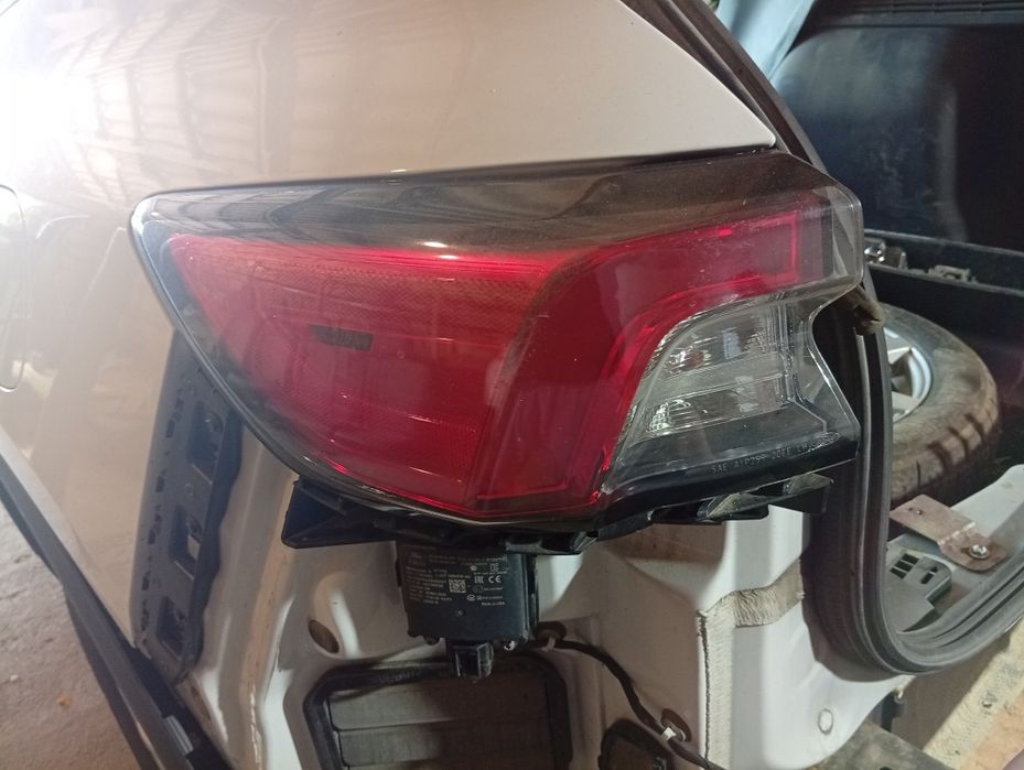 Капот форд ескейп 20 Ford escape 20