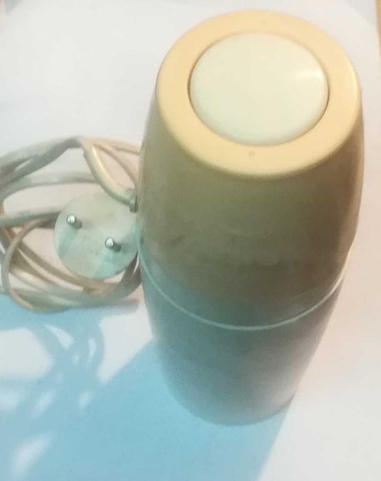 Mikser (blender) elektryczny.