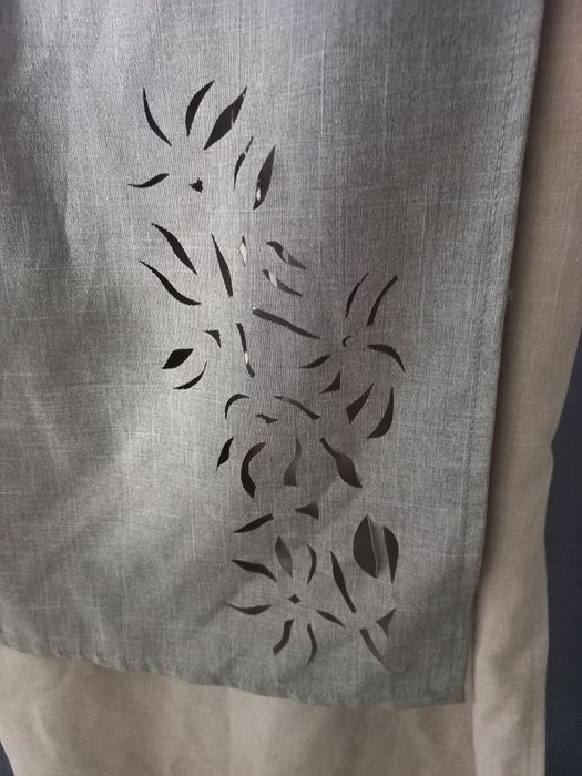 Vestido comprido em 2 tons de verde seco