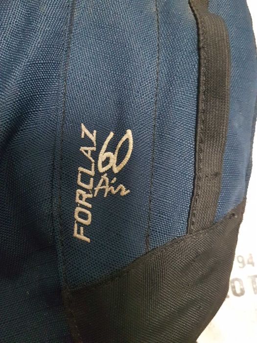 Mochila montanha/campismo 
Quéchua forclaz 60L air grande