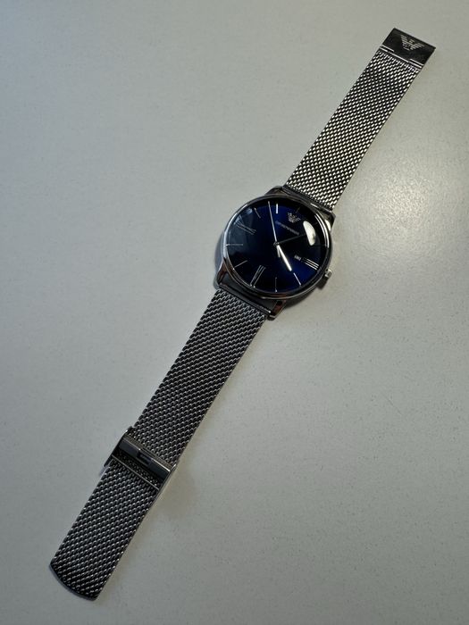 Продам часы Emporio Armani