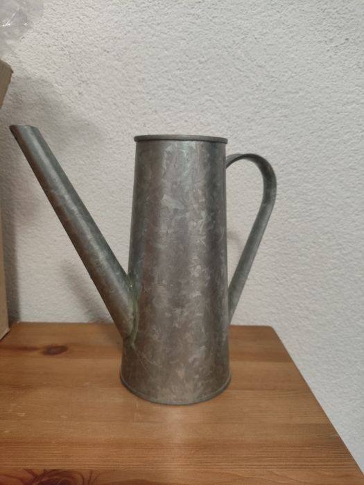 Konewka ozdoba ogrodowa ocynk metal