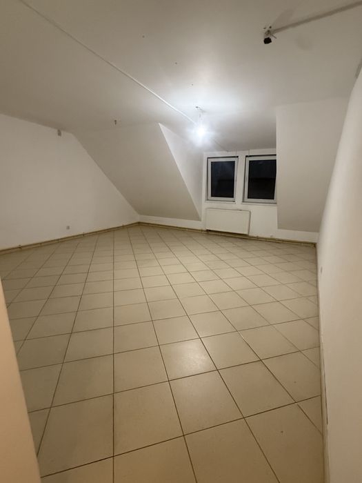 budynek uslugowy na ulicy 1 Maja w Gostyniu deptak centrum