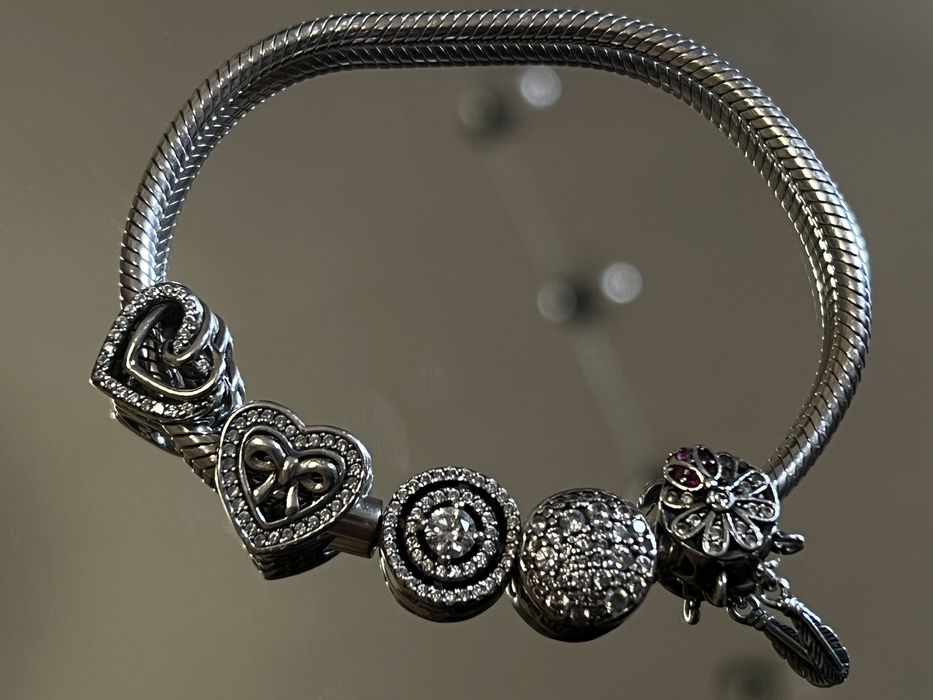 Pandora bransoletka +4 charms 17cm