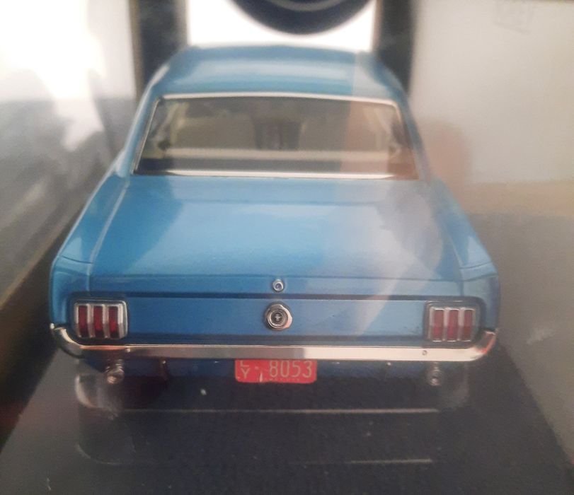 Model Ford Mustang Norev 1:18