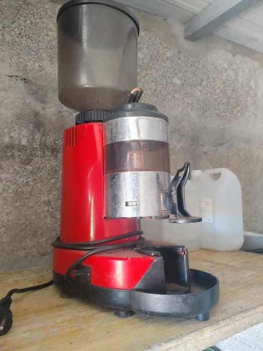 Moinho de café Astoria com contador