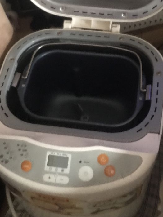 Maquina de pao e bolos