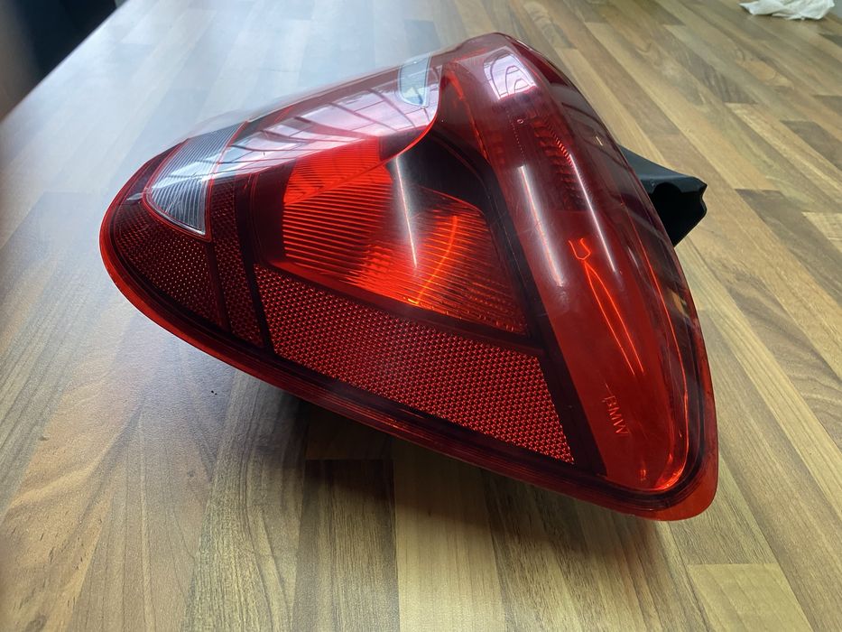 Farol direito BMW F20 Serie 1