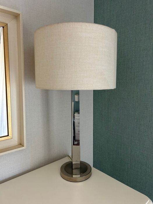 Mobilia de quarto em  madeira maciça