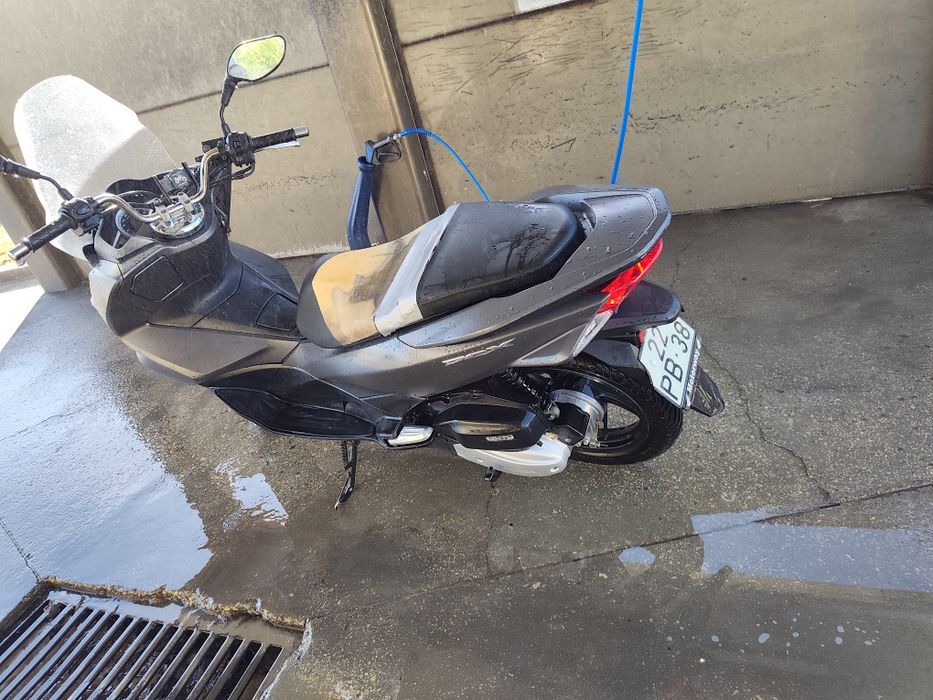 PCX 2014.o motor foi feito e revisado recentemente.