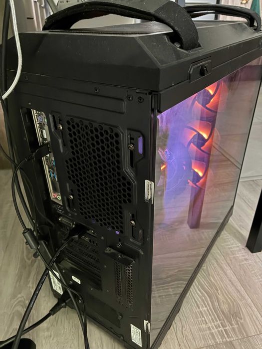 PC: Komputronik Powered by ASUS 32GB Ram, RTX 2060, Intel Core i7 9700K