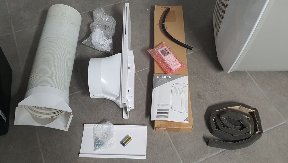 Ar Condicionado Portátil BECKEN BAC2511 com acessórios