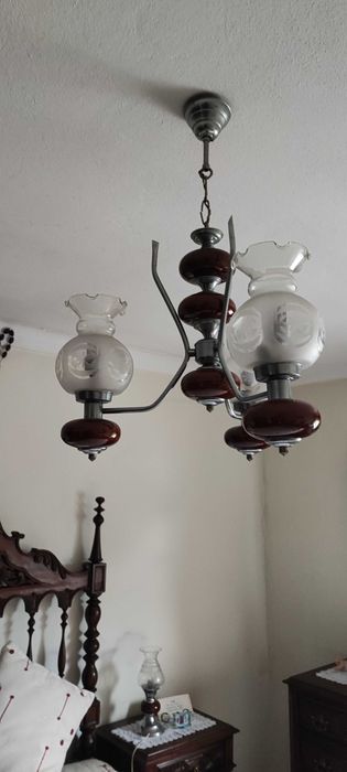 Mobilia de quarto antiga em excelente estado