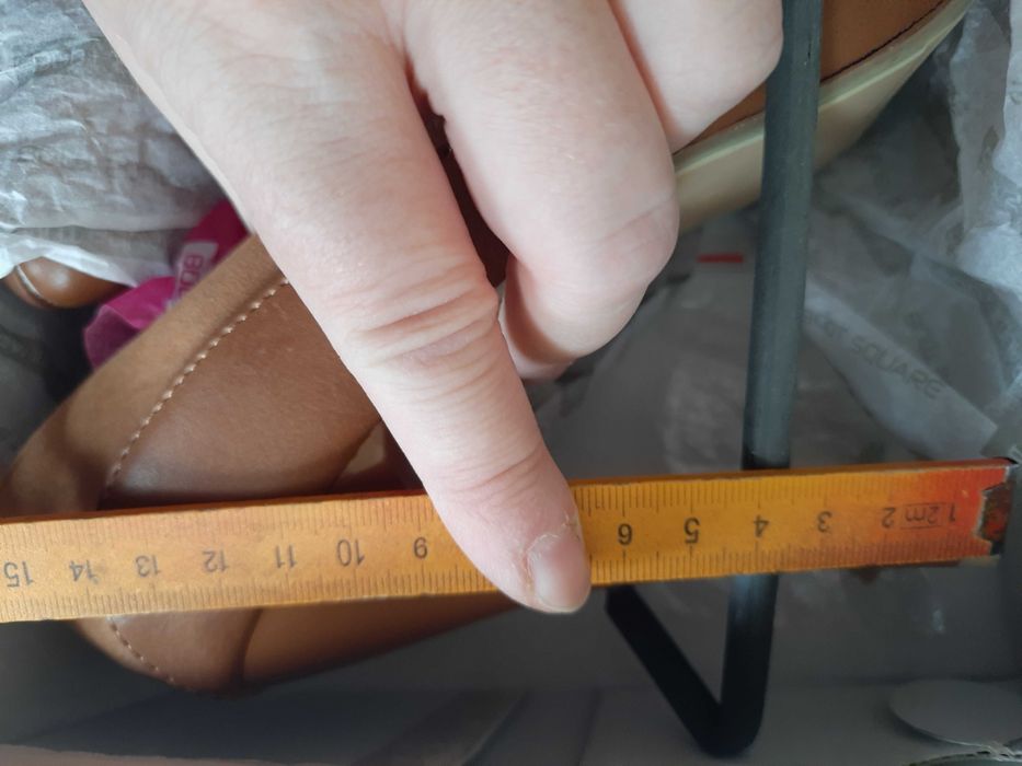 Szpilki zamsz skora CAMEL roz.39